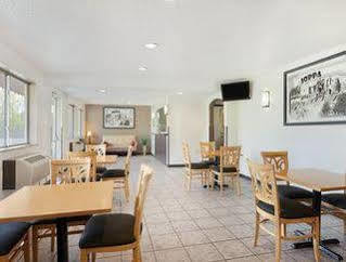 Hotel Super 8 By Wyndham Joppa Exterior foto